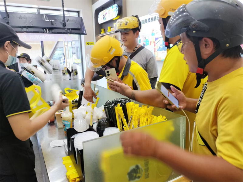 甜啦啦立秋消費盛宴，外賣平臺備戰(zhàn)奶茶屆“雙十一”